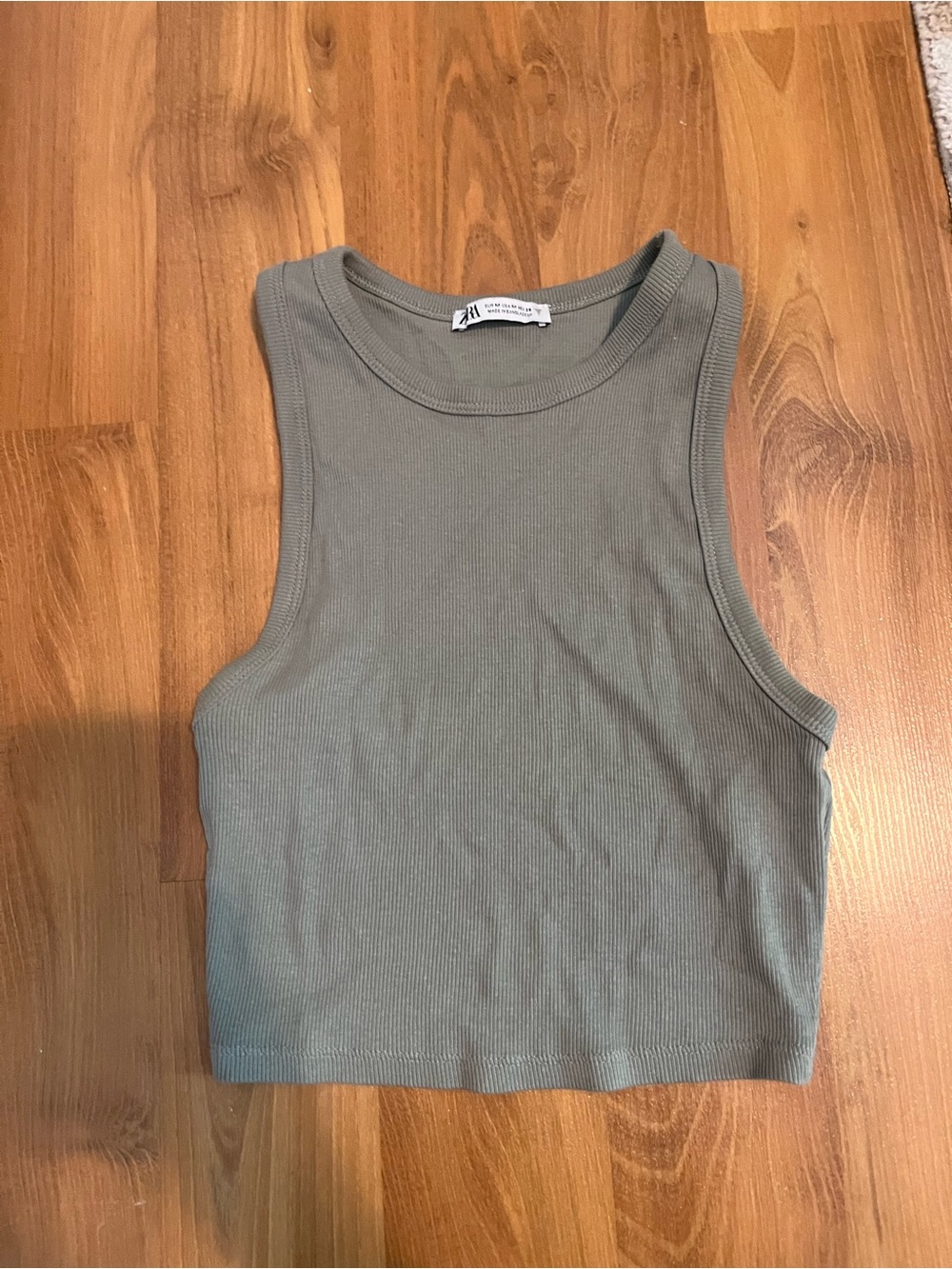 Cropped Summer Basic Tops Bundle/Lot - Picture 8 of 9